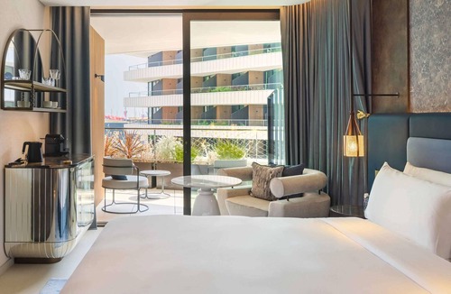 Sant Adria de Besos Hotel | SLS Barcelona