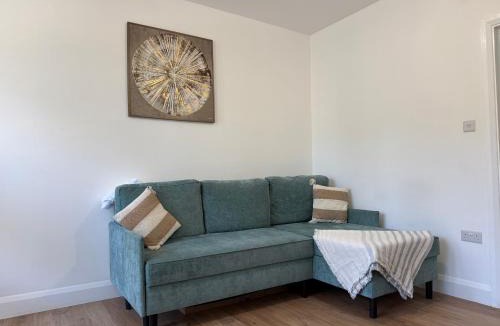 Wallington North Apartment | SM6 Lotus House