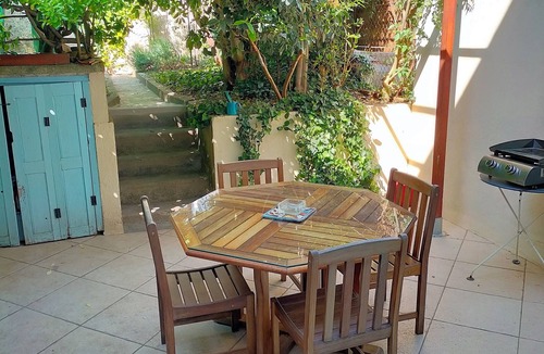 Carcassonne House | Small 3-bedroom townhouse with garden 600 m from the medieval town.