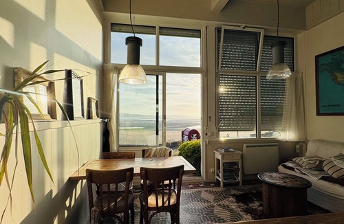Saint-Michel-en-Greve Apartment | Small apartment with sea view