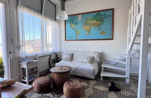 Saint-Michel-en-Greve Apartment | Small apartment with sea view