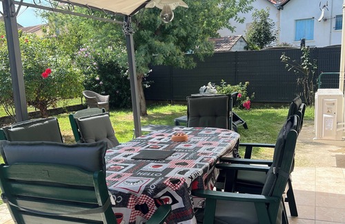 Bergerac Apartment | Small apartment with garden