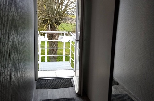 Neuilly Apartment | SMALL ATTIC STUDIO FOR 2 PEOPLE