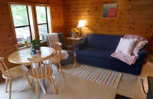 Broadbent Cabin | Small Beachside Cabin