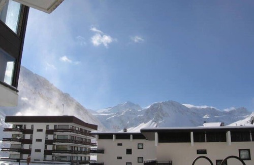 Le Lavachet Apartment | SMALL BUILDING NEAR THE SLOPES SOUTH FACING ROCHES ROUGES B20
