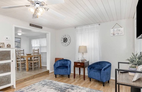 Surfside Beach Cottage | Small But Cozy