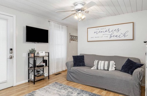 Surfside Beach Cottage | Small But Cozy