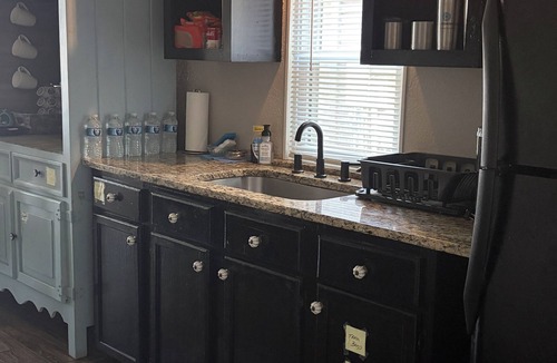 Russellville Cabin | Small cabin right on the lake !