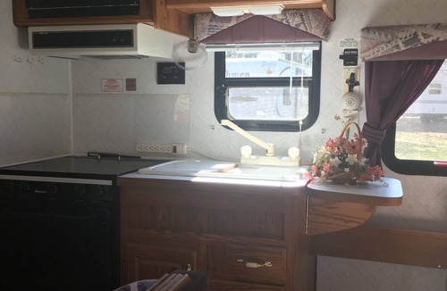 Dewittville House | Small camper in the country