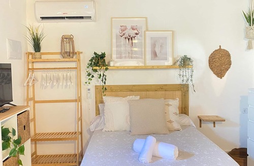 La Malva-rosa Apartment | Small charming loft on the beachfront