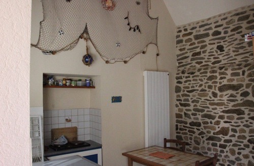 Corseul House | Small charming stone house between land and sea