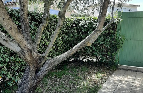 Eyguieres House | Small, comfortable house in a private residence.