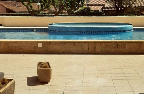 Eyguieres House | Small, comfortable house in a private residence.