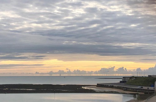 Cliftonville House | Small cosy double room