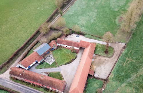 Thiembronne House | Small cosy gîte for 4 to 6 people in a farmhouse with jacuzzi access