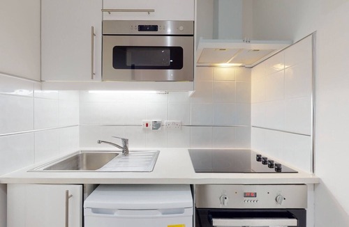 Mapesbury Apartment | Small cosy Studio flat