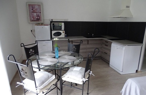 Siguer Apartment | Small cottage with private garden in a peaceful setting surrounded by mountains
