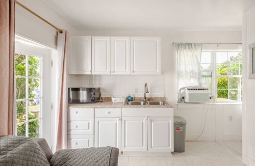 Florida Ridge Apartment | Small cozy apartment