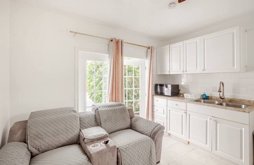 Florida Ridge Apartment | Small cozy apartment