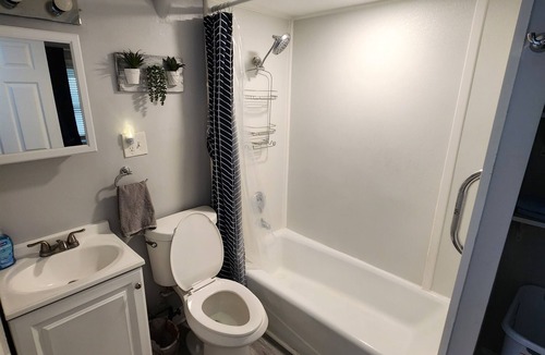 Fairborn House | Small cozy home! Close to Wright Patterson AFB and Wright State University!