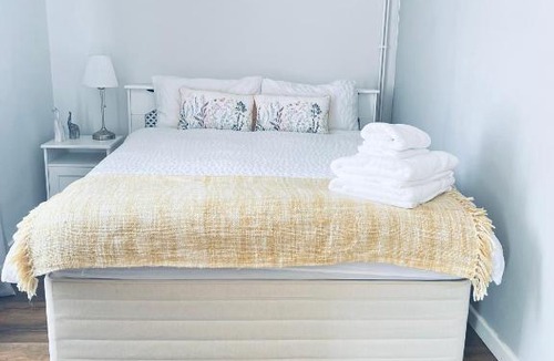 Patchway House | Small Doble, Shared House