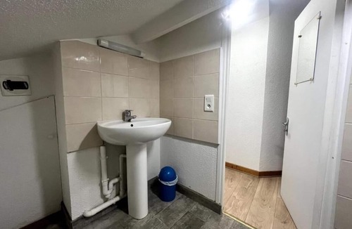 Clermont-Ferrand Apartment | Small dormitory Montferrand