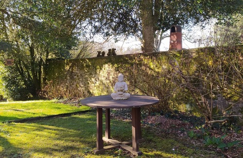 Pleudihen-sur-Rance Cottage | Small gîte 4 km from the beach.
