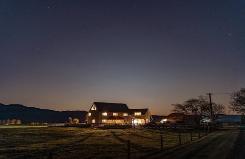 Waharoa House | Small Group unique Barn countryside retreat