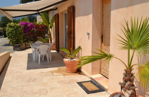 La Gaude House | small guest house