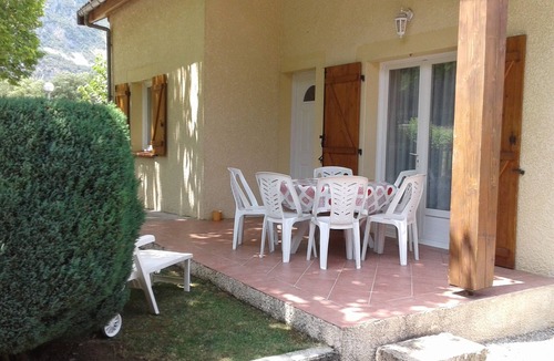 Bompas House | Small holiday home