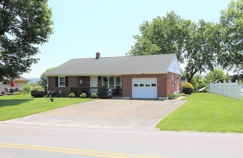 Paradise House | Small Home Paradise - close to Lancaster attractions