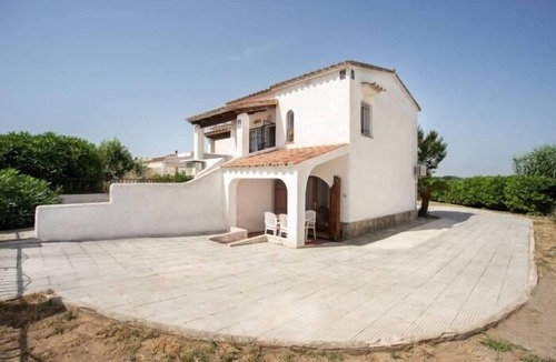 Castello d'Empuries Ski Chalet | Small house in Empuriabrava with garden AV 17