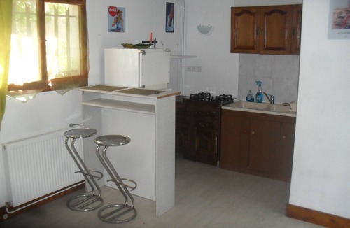 Euzet-les-Bains House | Small house barbecue pool