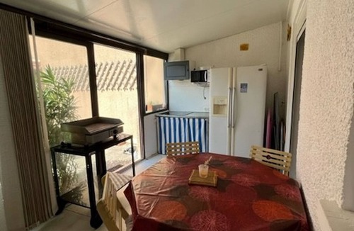 Saint-Cyprien Ski Chalet | Small house close to the beach