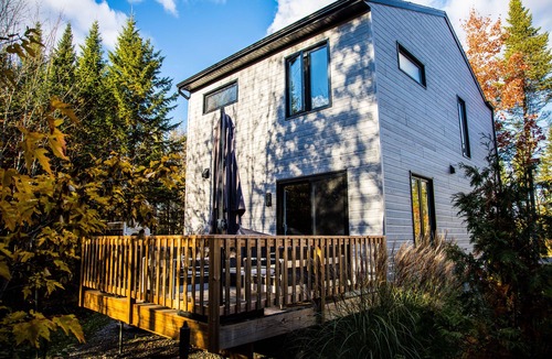 Pont-Rouge Ski Chalet | Small house - cottage 30 minutes from Quebec City with all comforts in a private domain