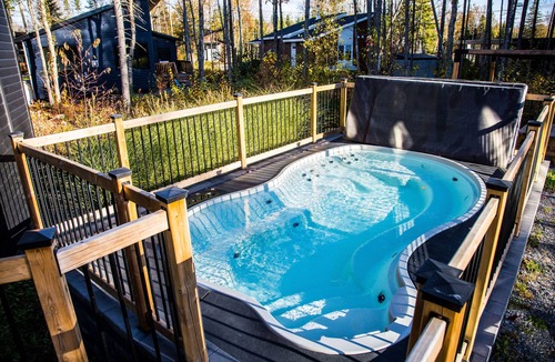 Pont-Rouge Ski Chalet | Small house - cottage 30 minutes from Quebec City with all comforts in a private domain