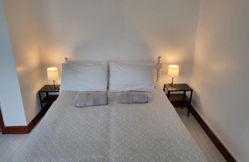 Easton House | Small house for small group