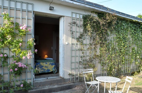 Segre House | Small house between village and river in a park