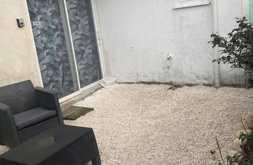 Angoulins House | Small house near shops