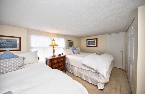 Bel Air House | Small House on Gentleman’s Farm