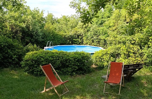 Piolenc House | Small house on shady plot, swimming pool not overlooked, close to the village.