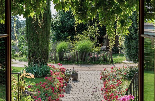 Lancie House | Small hunting lodge in the heart of the Beaujolais vineyards to welcome you