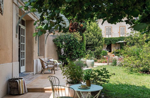 Lancie House | Small hunting lodge in the heart of the Beaujolais vineyards to welcome you