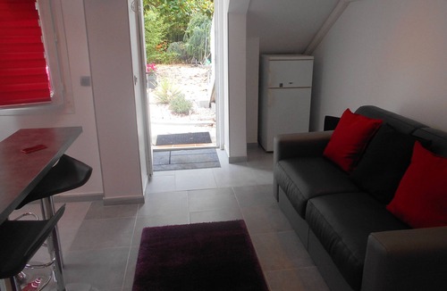 Meyzieu Apartment | Small maisonnette studio near downtown Lyon