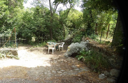 Causse-de-la-Selle Apartment | Small pied-à-terre in the countryside