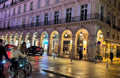 Cachan Apartment | Small private room, next to train B, 15 minutes go to Paris center.n