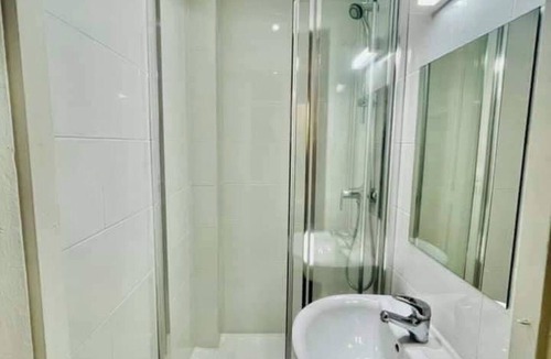 Cachan Apartment | Small private room, next to train B, 15 minutes go to Paris center.n