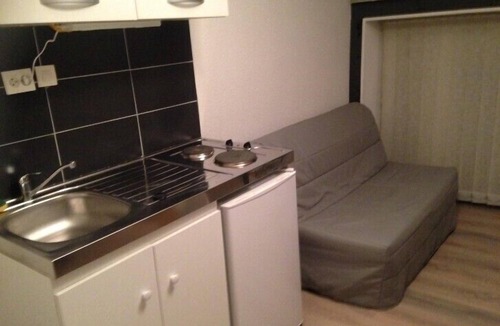 Vittel Apartment | Small renovated studio located opposite a spa park.