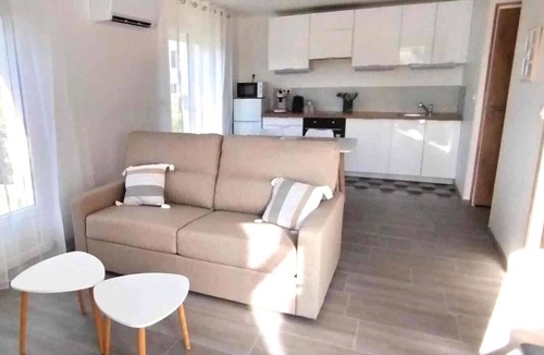 Coudures House | Small single-storey house