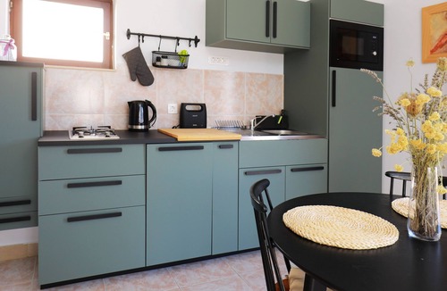 Stomorska House | Small Stone House in a Quiet Place Island Solta